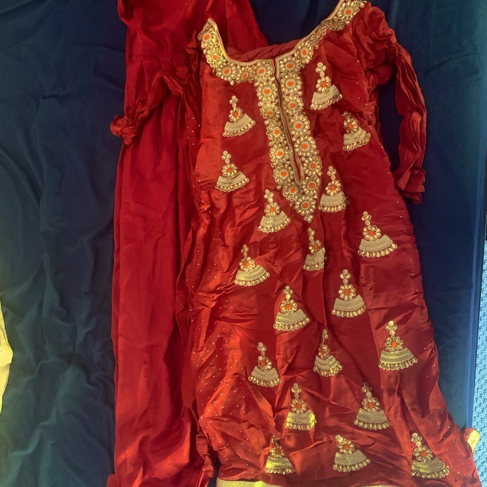 Beautiful bright crepe Indian salwar suit with banarasi dupatta